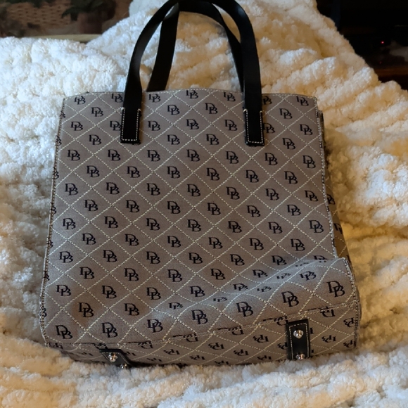Dooney & Bourke Gray Tote with Black Handles - Picture 2 of 5